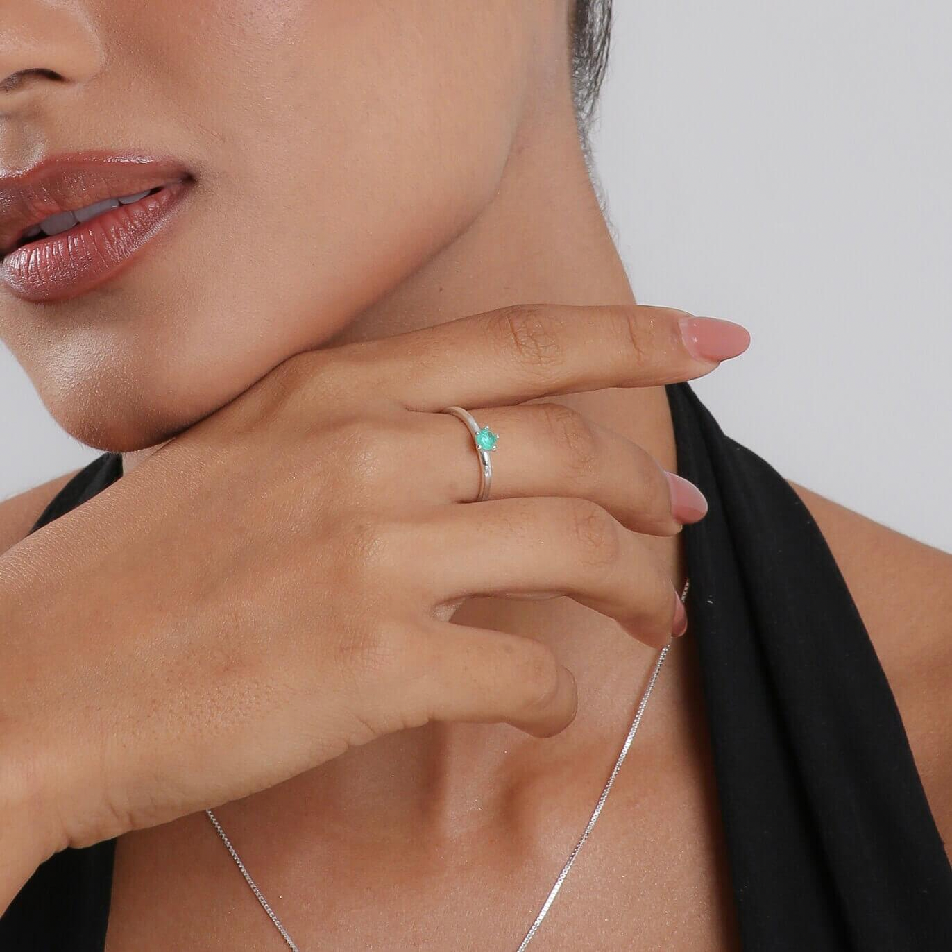 Women’s Turquoise Solitaire Sterling Silver Ring